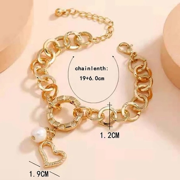 Faux Pearl Heart Charm Bracelet - Picture 4 of 4